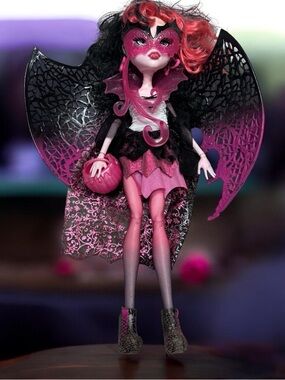 Monster High Ghouls Rule Draculaura RARE HTF